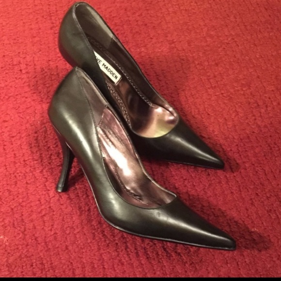Steve Madden Black leather pumps size 6 - Picture 1 of 2